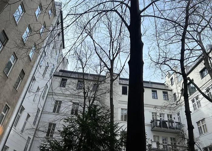 Central Loft Apartment Near Belvedere Castle